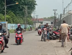 Parkir Liar di Pasar Induk Cibitung Mulai Bermunculan